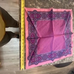 TURNBULL & ASSER HANDKERCHIEF 18"X18"